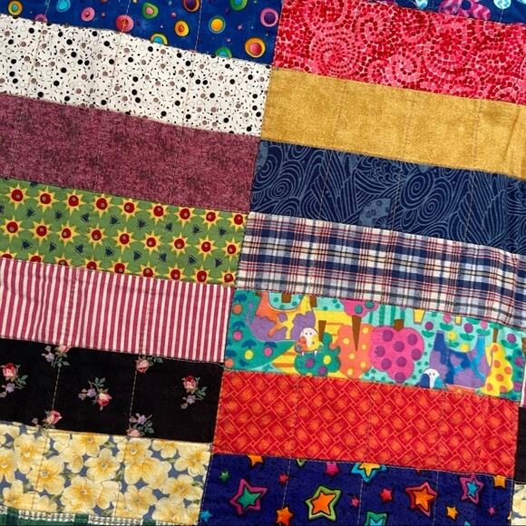 Crib quilt or Wall Hanging handmade Quilt 35”x44” - Picture 2 of 5